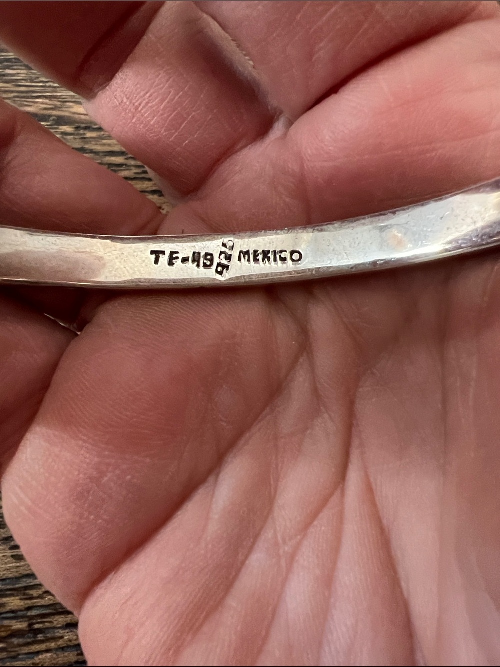 Vintage Taxco Sterling Silver & Onyx hinged bracelet